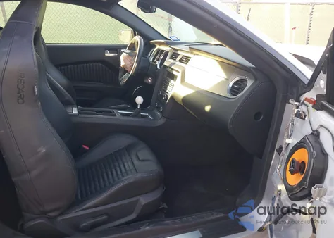 2012 Ford Shelby Gt500 z USA, uszkodzony, nr VIN 1ZVBP8JS3C5232146